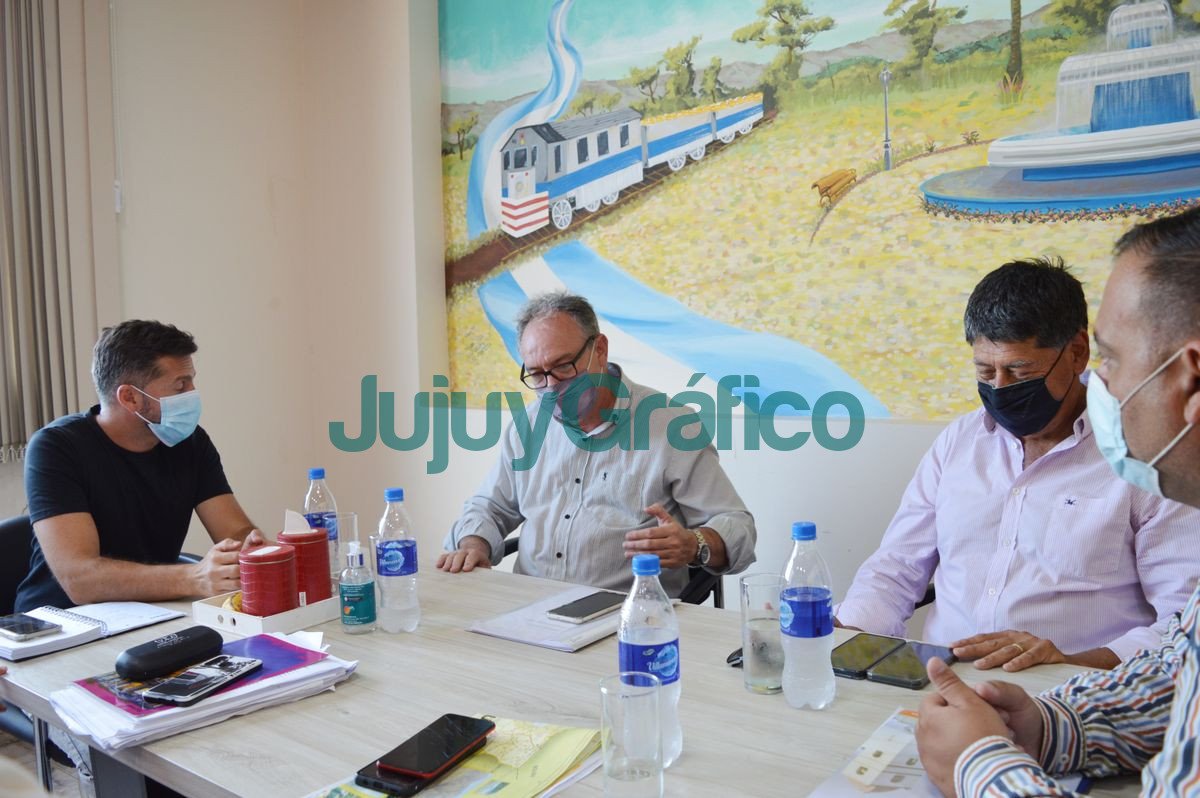El Gobierno Provincial puso a disposición maquinaria en Perico 2 El Gobierno Provincial puso a disposicion maquinaria en Perico 1