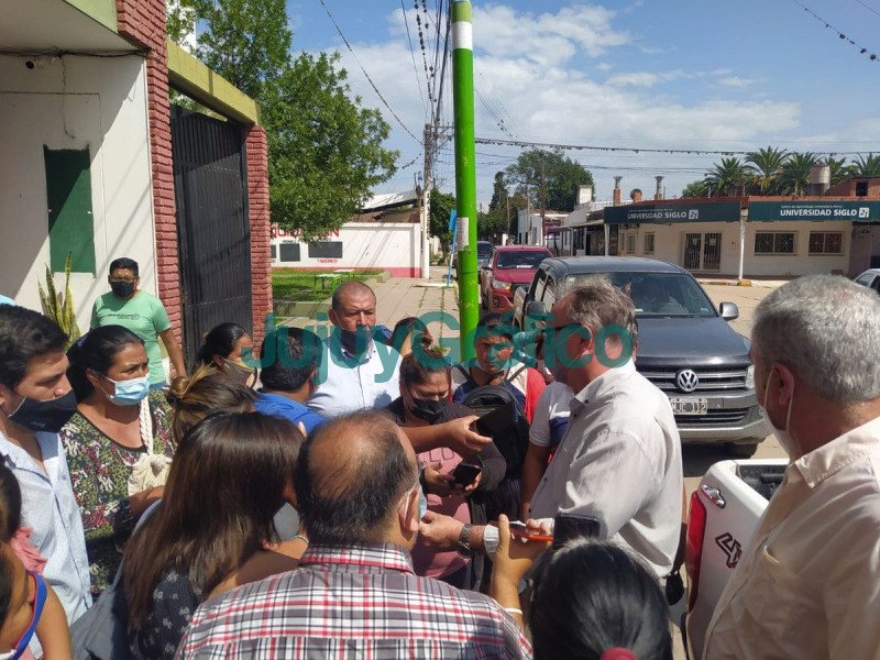El Gobierno Provincial puso a disposición maquinaria en Perico 4 El Gobierno Provincial puso a disposicion maquinaria en Perico 3
