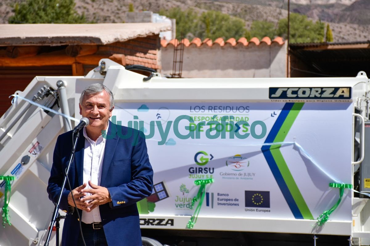 Morales entrego camiones recolectores en Uquia y El Moreno 2