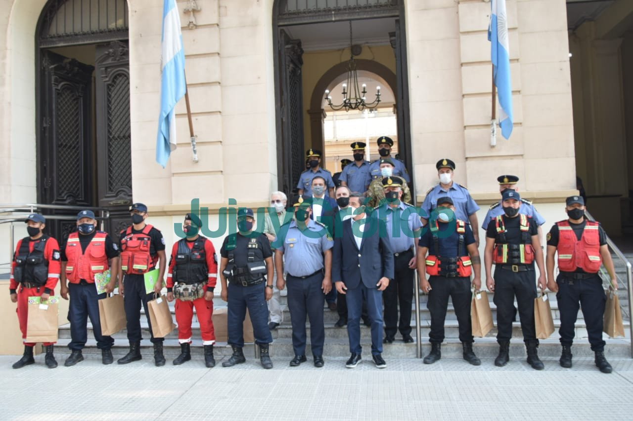 Reconocimiento en Corrientes a bomberos jujenos 4