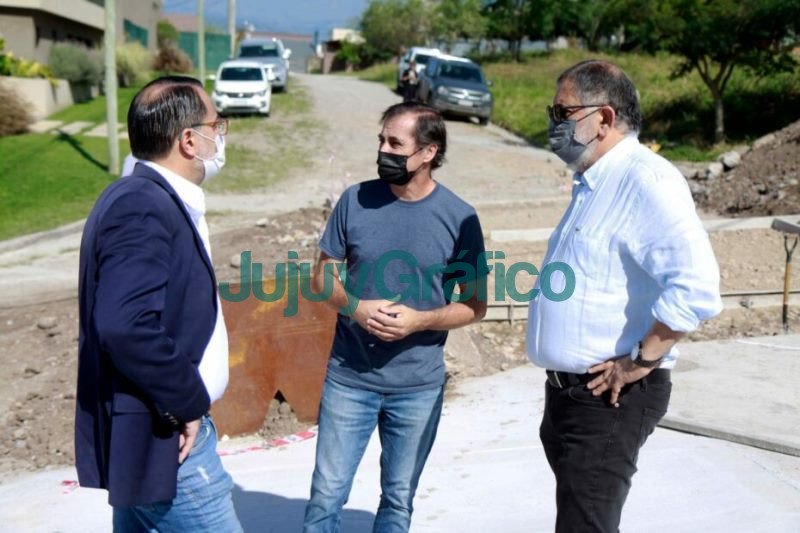 Recorrido por obras de pavimento en Bajo La Vina 3