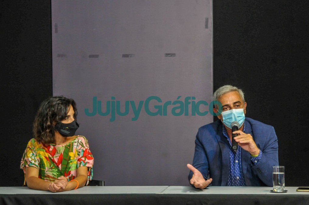 Se dictará una Diplomatura Universitaria en Brigadistas de Incendios de Vegetación y Emergencias Ambientales 3 Se dictara una Diplomatura Universitaria en Brigadistas de Incendios de Vegetacion y Emergencias Ambientales 2