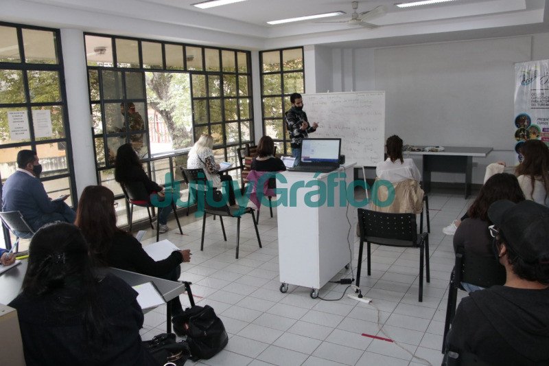 Clases de Francés y Portugués Turístico en San Salvador de Jujuy 1 Clases de Frances y Portugues Turistico en San Salvador de Jujuy