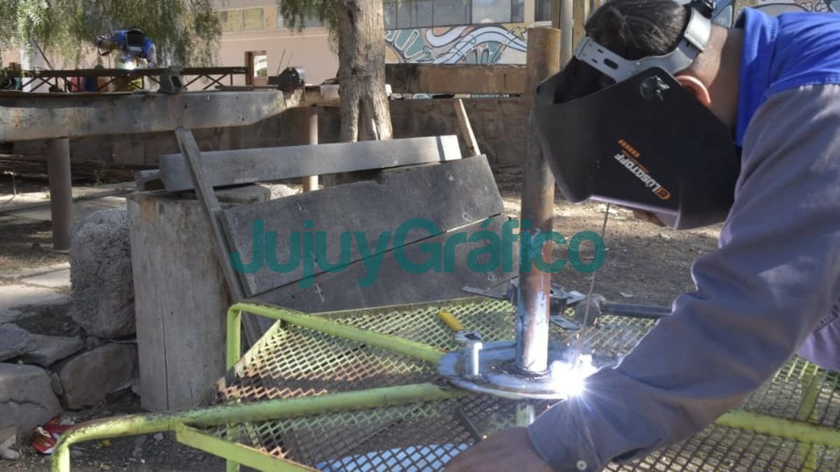 Estudiantes de Maimará recibieron kits escolares Técnicos 4 Estudiantes de Maimara recibieron kits escolares Tecnicos 4