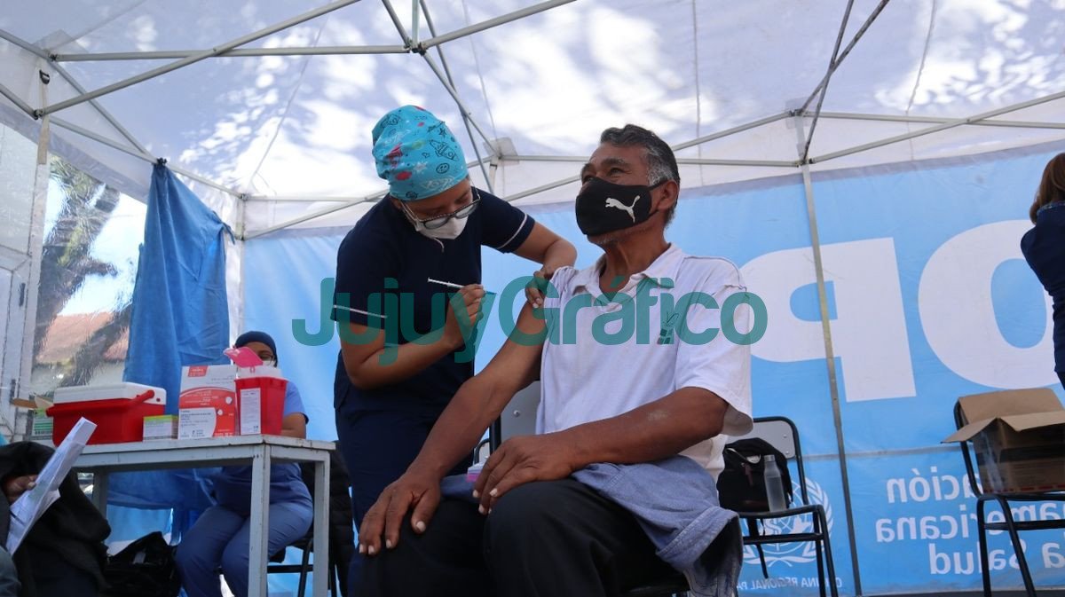 Jujuy comienza la vacunacion COVID 19 con cuarta dosis 1