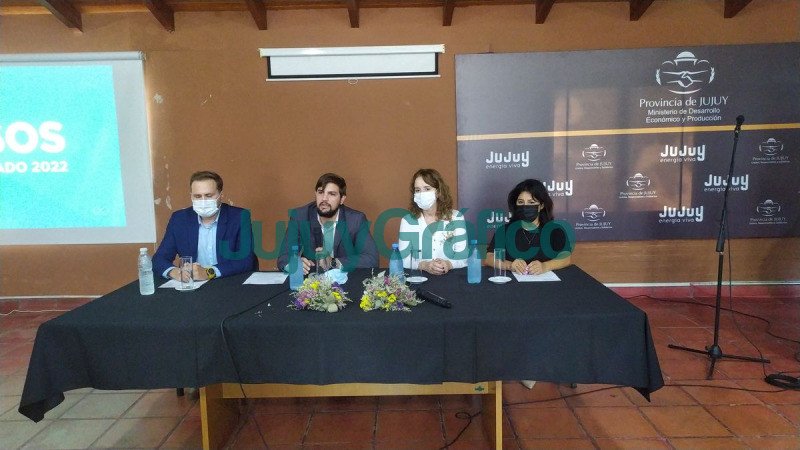 Lanzamiento de la Escuela de Desarrollo Económico y Productivo 2 Lanzamiento de la Escuela de Desarrollo Economico y Productivo 1