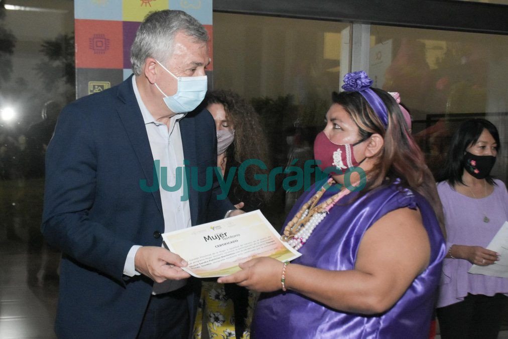 Más de un millón de pesos en subsidios a mujeres aborígenes 2 Mas de un millon de pesos en subsidios a mujeres aborigenes 1