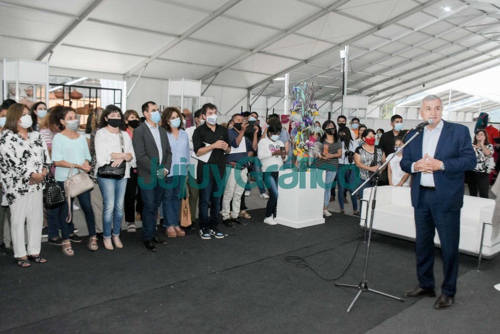 Morales felicitó a las mujeres emprendedoras de los altos valles 2 Morales felicito a las mujeres emprendedoras de los altos valles 2