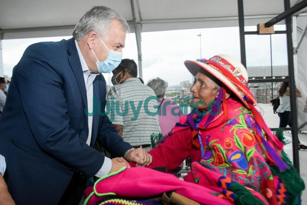 Morales felicitó a las mujeres emprendedoras de los altos valles 3 Morales felicito a las mujeres emprendedoras de los altos valles 3