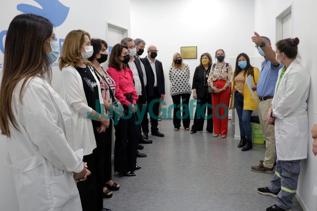 Paseo de funcionarios por el Instituto Nacional de Educación Técnica 3 Paseo de funcionarios por el Instituto Nacional de Educacion Tecnica 2