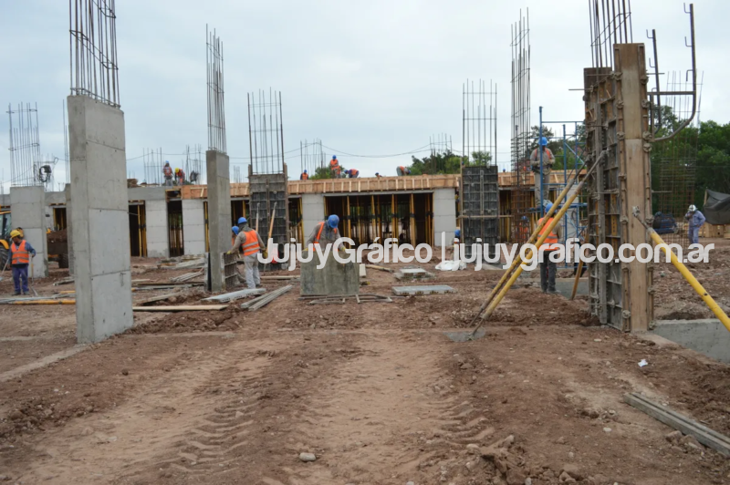 Avanzan las obras del nuevo Hospital Regional en Libertador 6 Avanzan las obras del nuevo Hospital Regional en Libertador 6