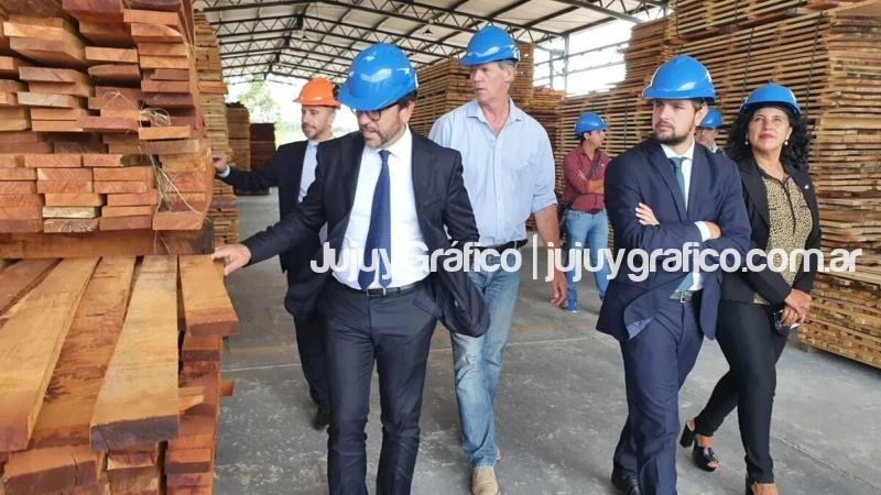 El embajador de Italia visitó el Centro Foresto Industrial de Arrayanal 2 El embajador de Italia visito el Centro Foresto Industrial de Arrayanal 1