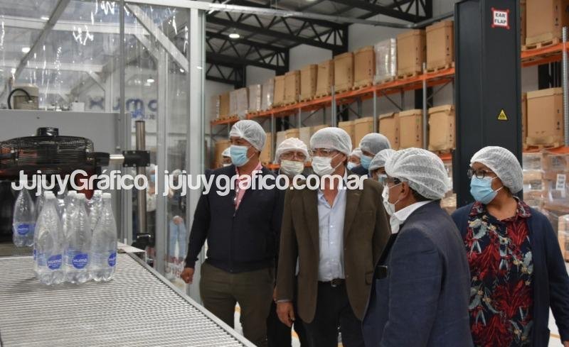 Legisladores pasearon por la planta de Xuma 3