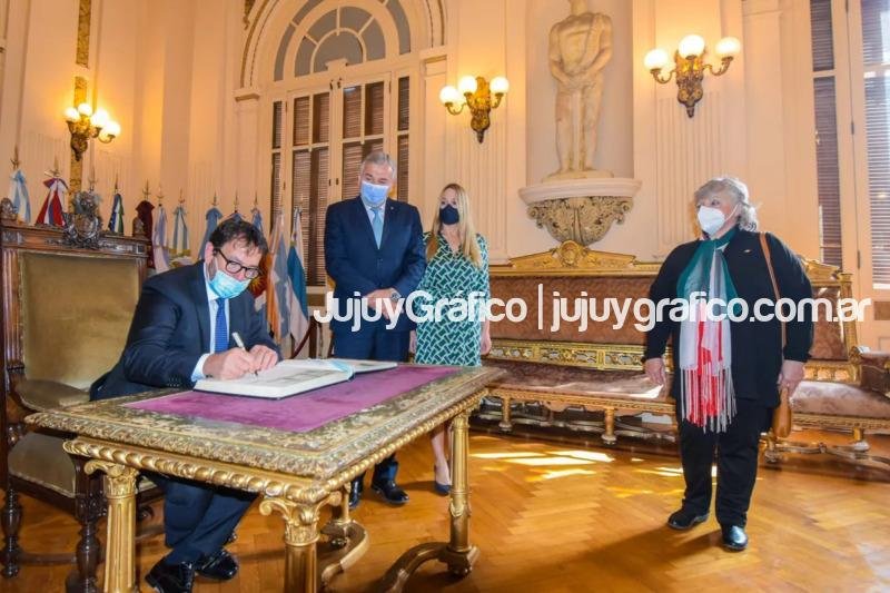 Morales recibio al embajador de Italia 1