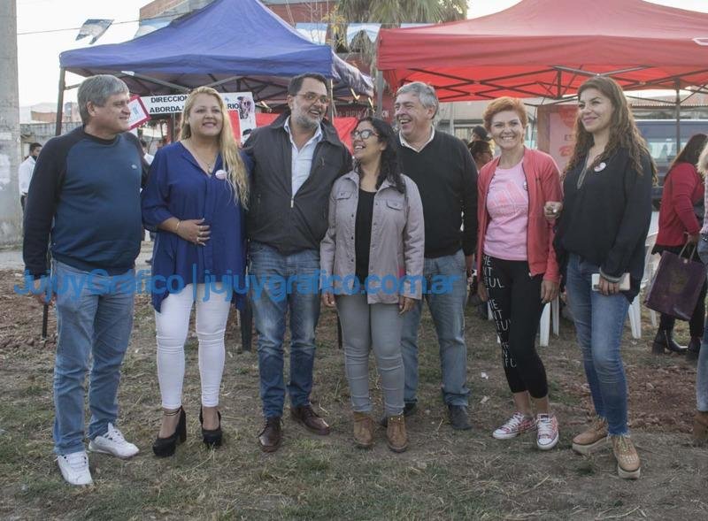 Aniversario y Asuncion de nuevas autoridades del barrio 68 Viviendas 2