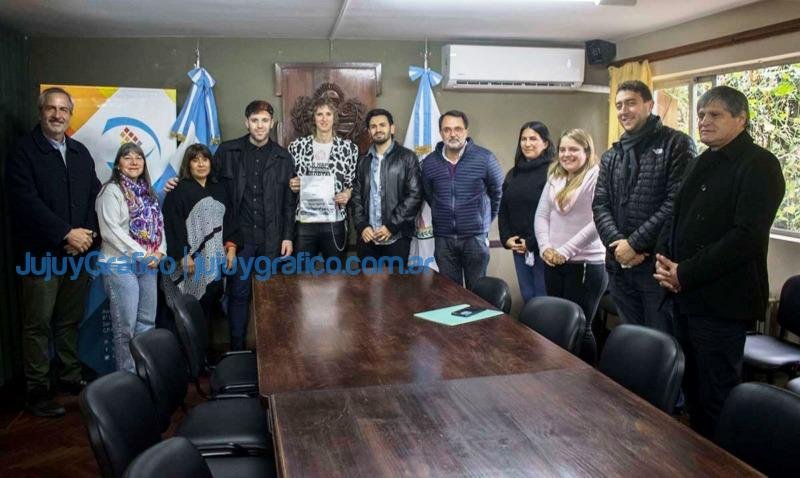 Disco de "Holywood Bungalows" de interés legislativo municipal 1 Disco de Holywood Bungalows de interes legislativo municipal