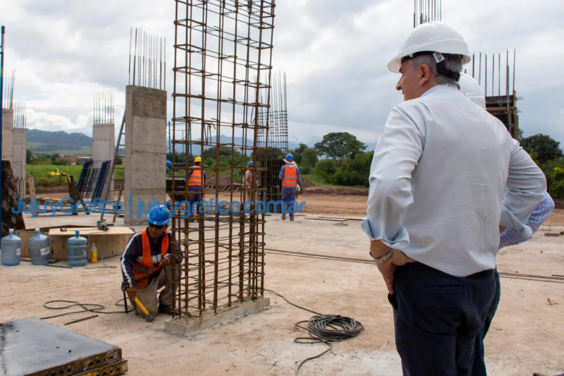 Morales paseó por la obras del nuevo hospital Oscar Orías 1 Morales paseo por la obras del nuevo hospital Oscar Orias 4