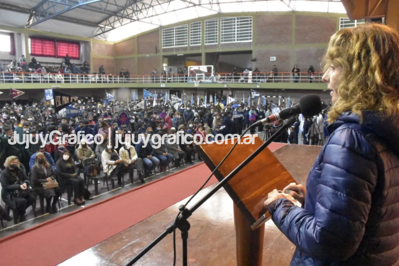 Se llevo el lanzamiento de los Juegos Escolares 3