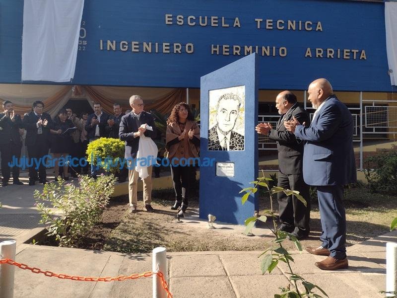 Herminio Arrieta fue recordado en los 50 años de la Escuela Técnica de Liberador 1 Herminio Arrieta fue recordado en los 50 anos de la Escuela Tecnica de Liberador 1