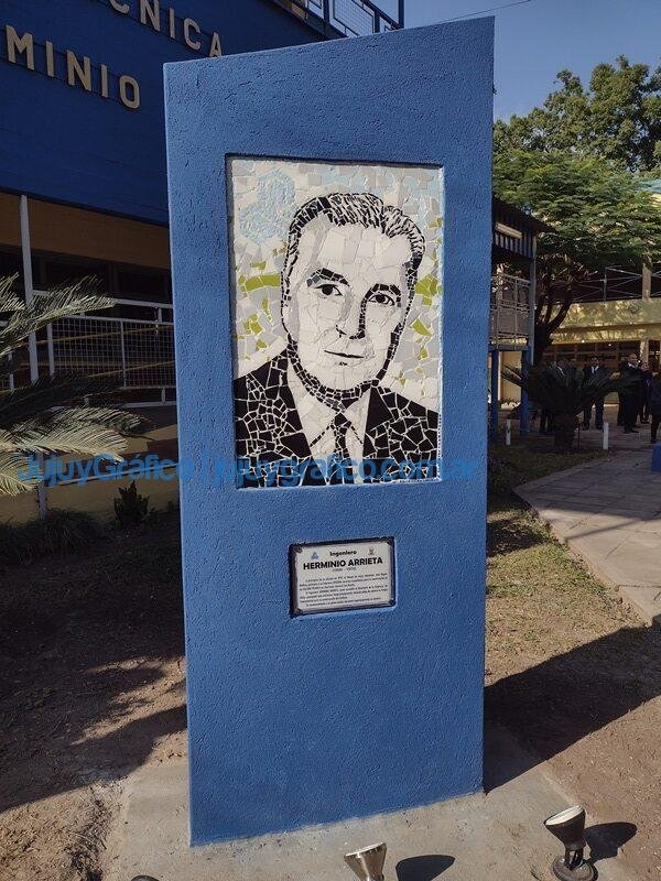 Herminio Arrieta fue recordado en los 50 años de la Escuela Técnica de Liberador 2 Herminio Arrieta fue recordado en los 50 anos de la Escuela Tecnica de Liberador 2