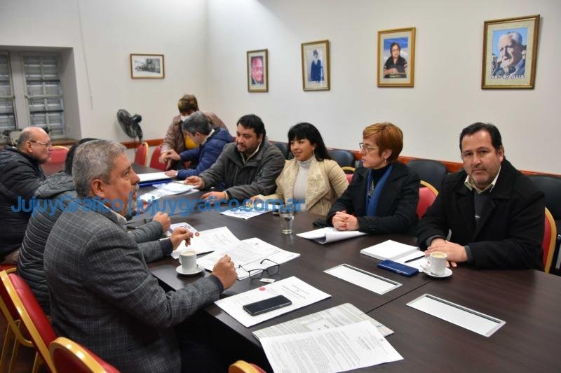 La Legislatura sigue trabajando en la concesión parcelaria de los Diques 2 La Legistarura sigue trabajando en la concesion parcelaria de los Diques 3