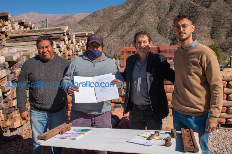 EARPU entregó viviendas y materiales a familias reubicadas de las vías del tren de Tumbaya 8 EARPU entrego viviendas y materiales a familias reubicadas de las vias del tren de Tumbaya 1