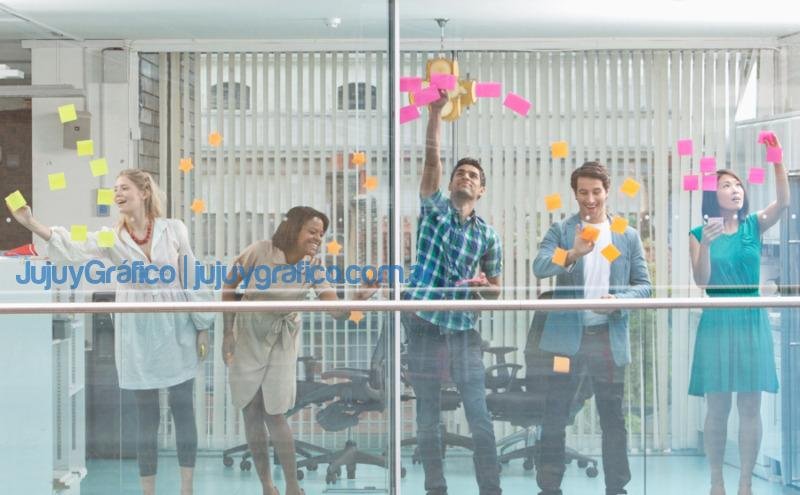 El 46% de las empresas tiene dificultades para encontrar los perfiles jóvenes que requiere 2 El 46 de las empresas tiene dificultades para encontrar los perfiles jovenes que requiere