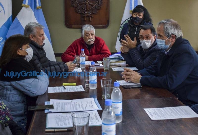 El Concejo Capitalino recibió al secretario municipal de Servicios Públicos 2 El Concejo Capitalino recibio al secretario municipal de Servicios Publicos 1