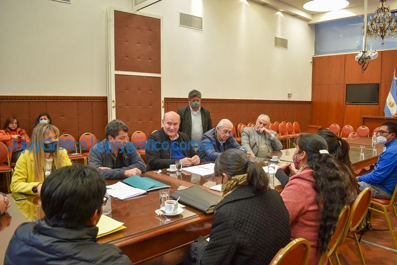 Estudian proyecto de construccion de una pista de aprendizaje de manejo 3