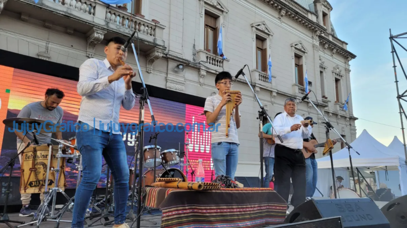 Exitoso "Especial 9 de julio" en Casa de Gobierno 8 Exitoso Especial 9 de julio en Casa de Gobierno 03
