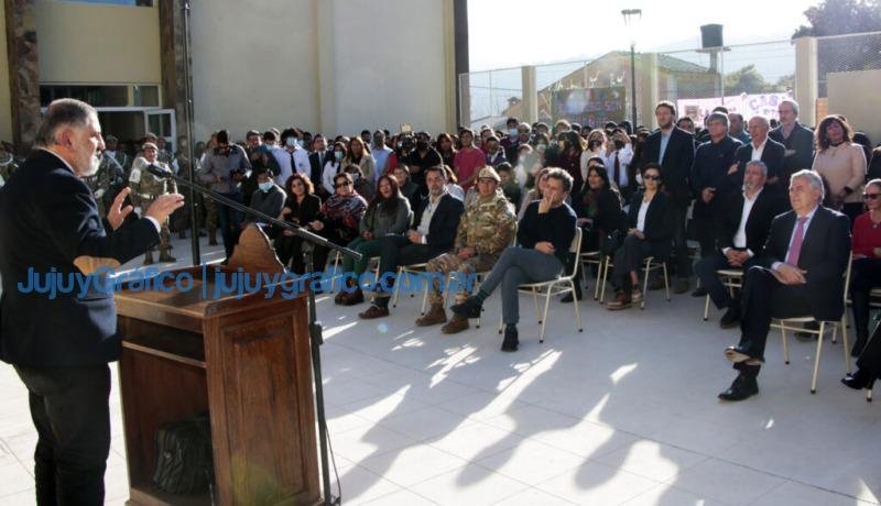 Inauguración del Secundario Nº 33 de Villa Jardín de Reyes 2 Inauguracion del Secundario No 33 de Villa Jardin de Reyes 2