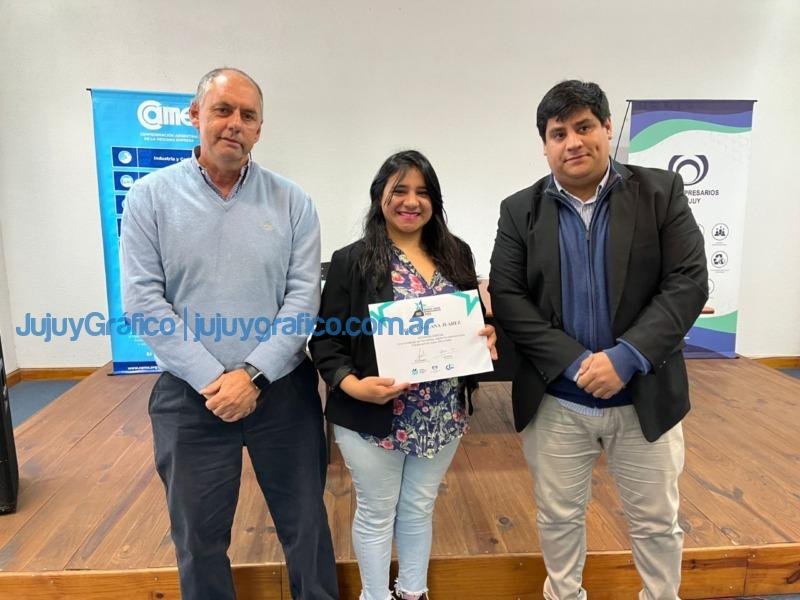 Maria Virginia La Bruna de Nuni Smile gano el Premio Joven Empresario 2022 5
