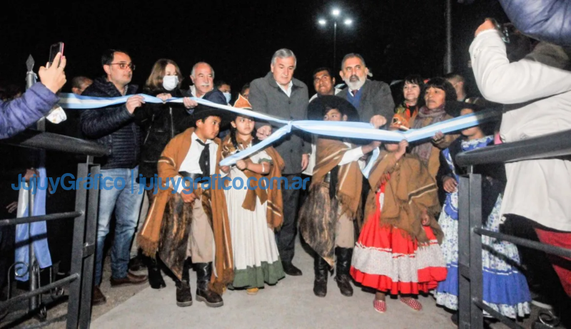 Morales y Jorge inauguraron la pasarela entre Campo Verde y Suipacha 4