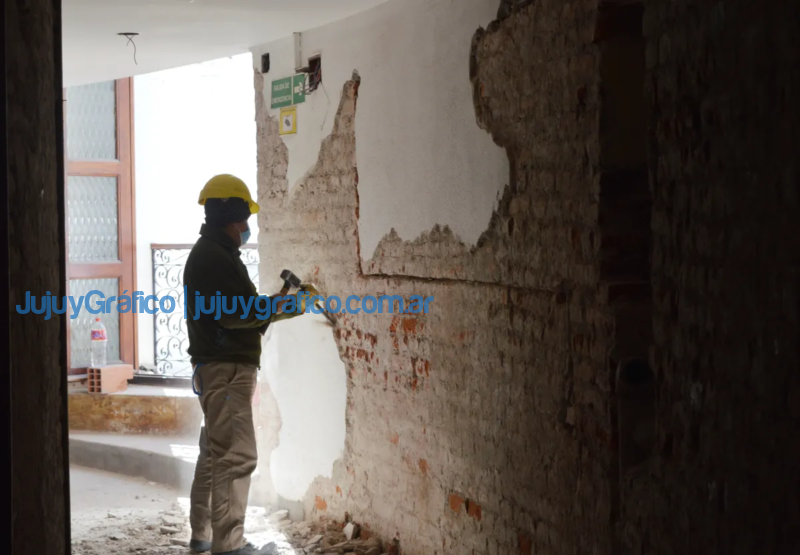 Obras de restauración en la sala mayor del Teatro Mitre 2 Obras de restauracion en la sala mayor del Teatro Mitre 2