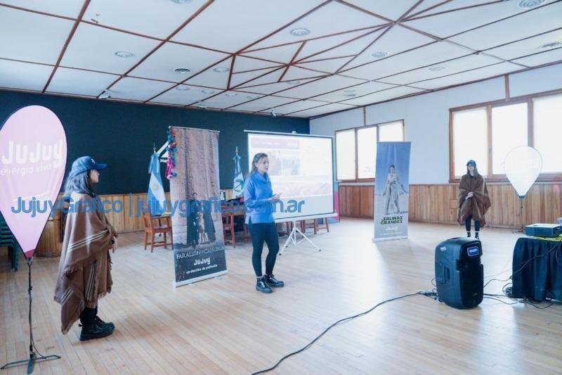 "Jujuy, un Destino de Película" se mostró en San Martín de los Andes 11 Jujuy un Destino de Pelicula se mostro en San Martin de los Andes 2