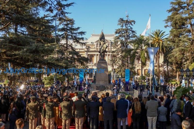 Morales convocó a construir un país federal y luchar por una reparación histórica 2 Morales convoco a construir un pais federal y luchar por una reparacion historica 3