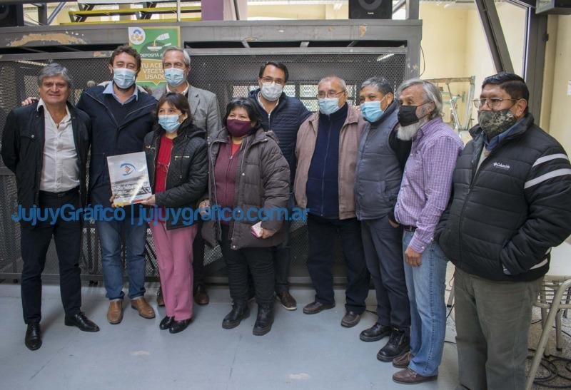 Reconocimiento a la ENET Nº 1 por un nuevo aniversario 1 Reconocimiento al nuevo aniversario de la ENET No 1 03