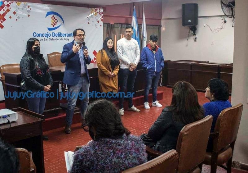 Taller de Redes Sociales para instituciones civiles en el Concejo Deliberante Capitalino 1