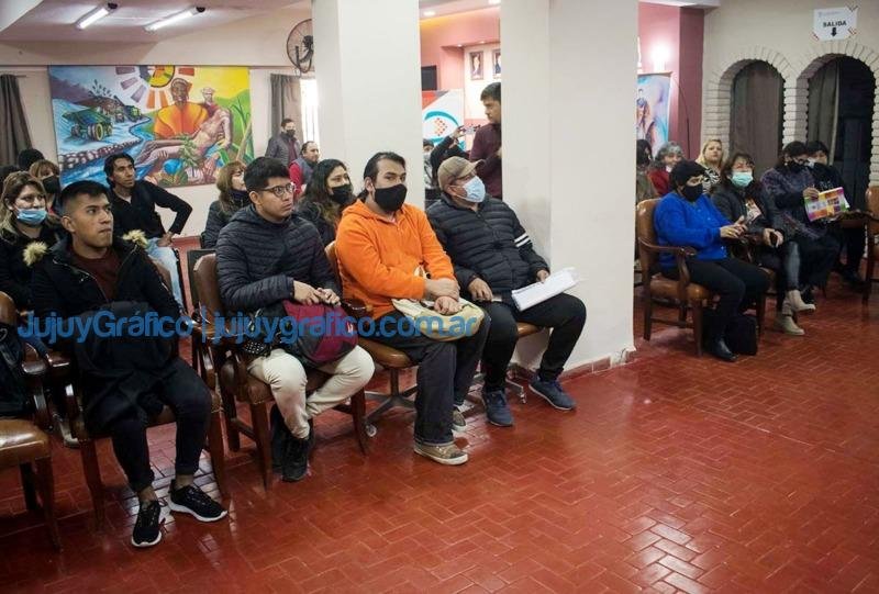 Taller de Redes Sociales para instituciones civiles en el Concejo Deliberante Capitalino 2