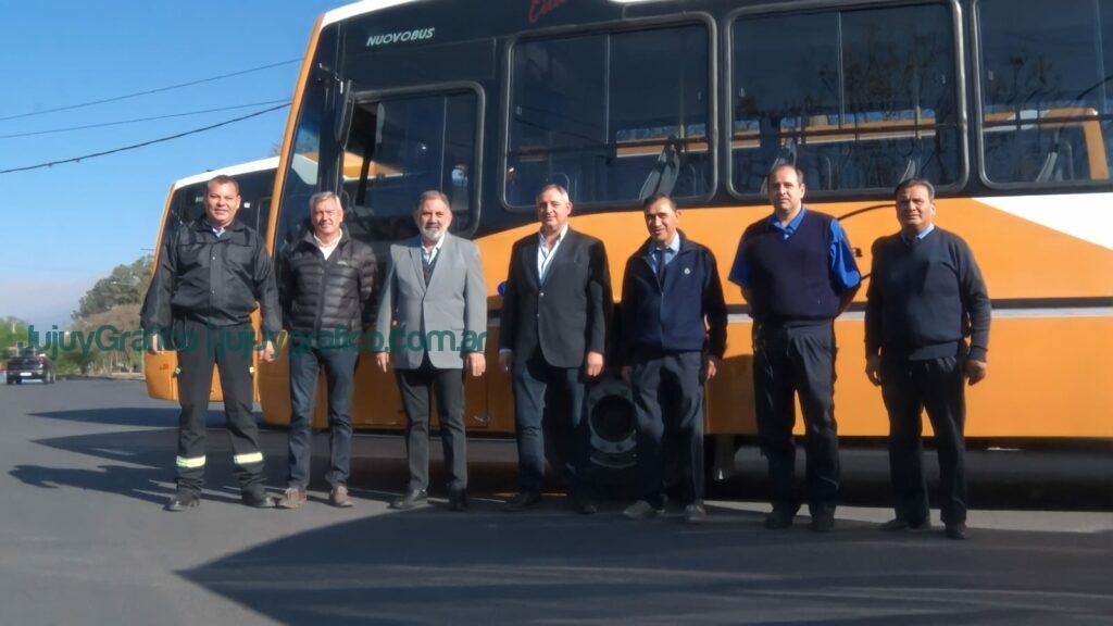 El intendente Jorge presento nuevos colectivos de la empresa Santa Ana 1