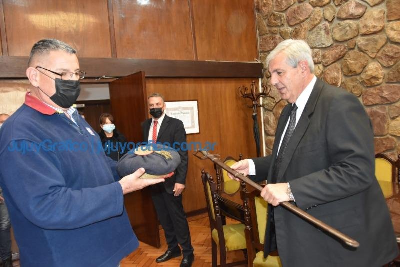 La Legislatura resguardará espada y gorra militar del Coronel Manuel Álvarez Prado 3 La Legislatura resguardara espada y gorra militar del Coronel Manuel Alvarez Prado 3