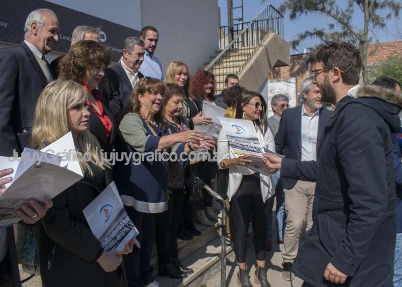 Reconocimiento a la primera comisión de la FNE 2 Reconocimiento a la primera comision de la FNE 3