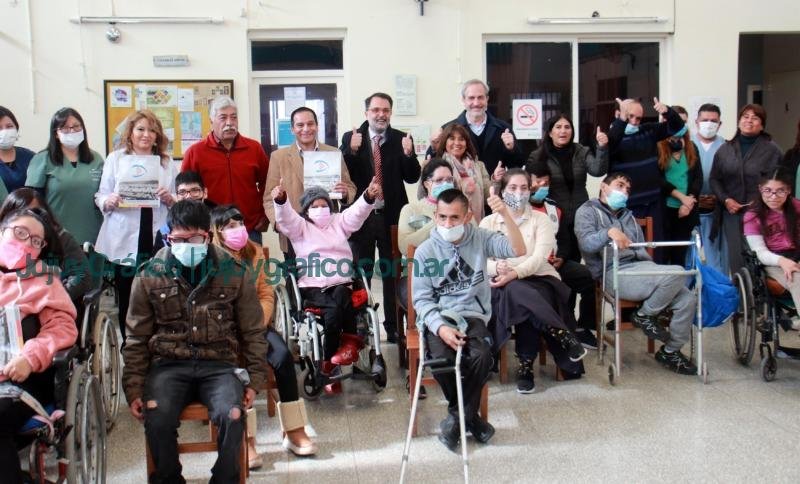 Reconocimiento a muestra artistica e inclusiva de APPACE 2
