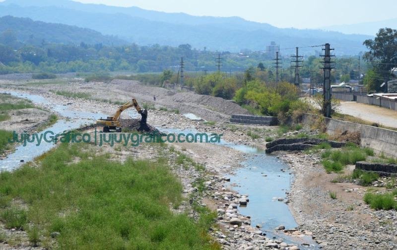 Hidricos intensifica obras en el Rio Grande sobre San Salvador de Jujuy 1
