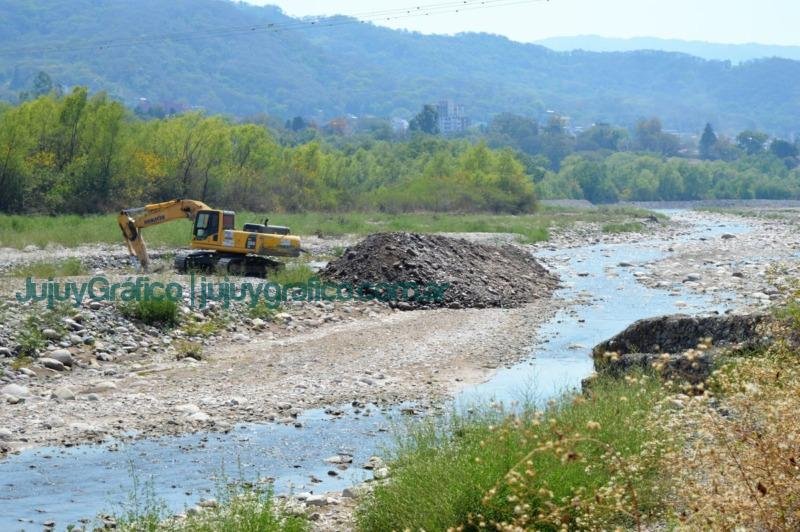 Hidricos intensifica obras en el Rio Grande sobre San Salvador de Jujuy 2