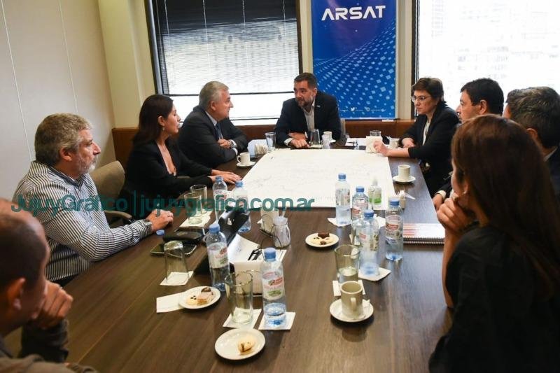 Morales acordó con ARSAT para llevar conectividad a las escuelas 2 Morales acordo con ARSAT para llevar conectividad a las escuelas 2