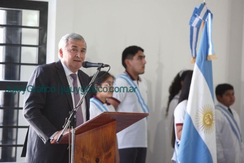 Morales inauguro una escuela secundaria en Monterrico 4