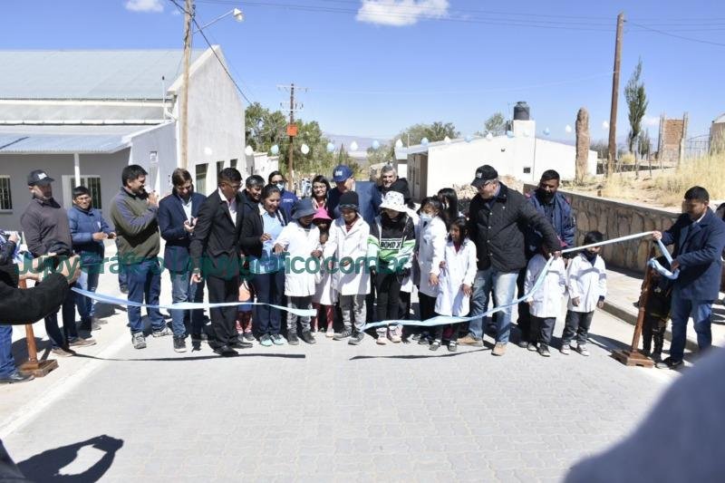 Obras y convenio en Abralaite para los productores de la zona 4 Obras y convenio en Abralaite para los productores de la zona 1