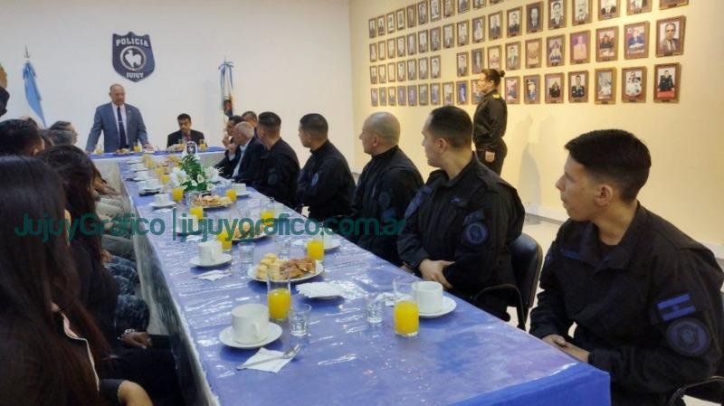 Reunión con miembros del SIFEBU y de la Policía Federal 2 Reunion con miembros del SIFEBU y de la Policia Federal 2