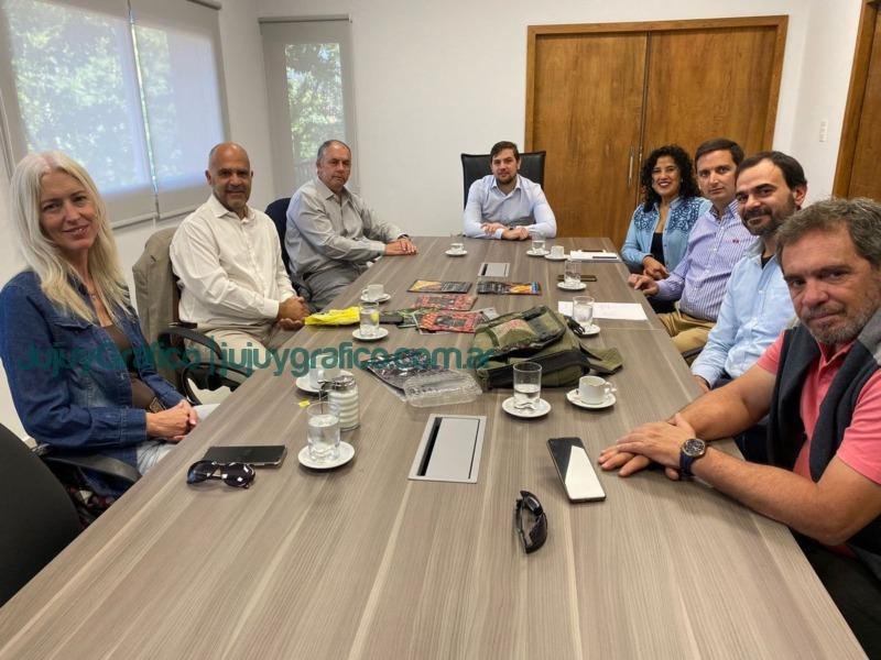 Trabajo con el sector privado para fortalecer la actividad frutillera 12 Trabajo con el sector privado para fortalecer la actividad frutillera 2